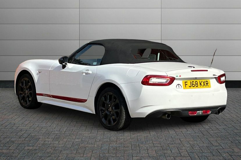 Fiat 124 Spider 1.4 Multiair S-design Convertible 140 White #3