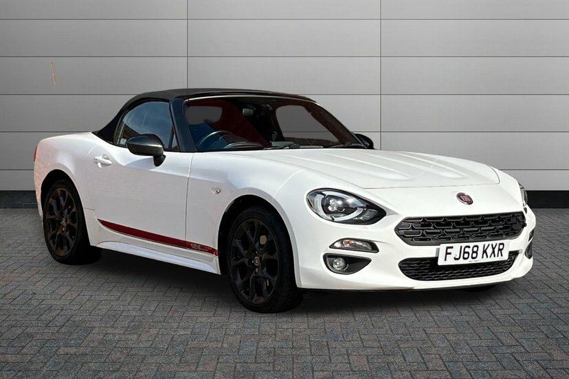 Fiat 124 Spider 1.4 Multiair S-design Convertible 140 White