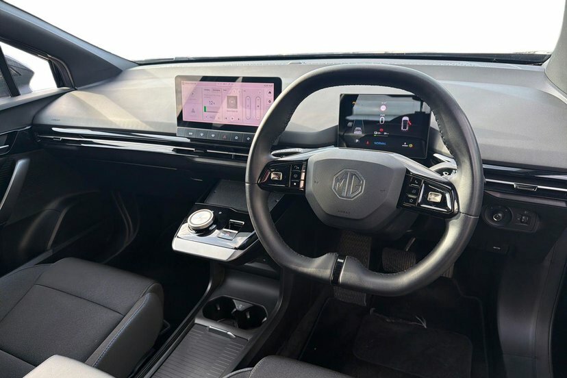 MG MG4 64Kwh Se Long Range Hatchback 2 Black #6