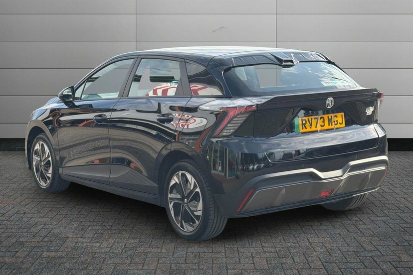 MG MG4 64Kwh Se Long Range Hatchback 2 Black #3