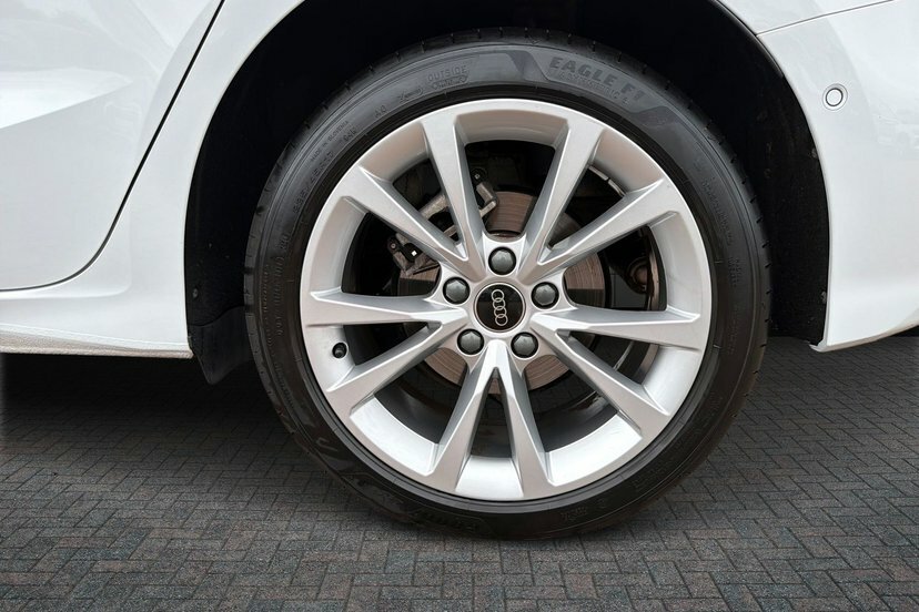 Audi A3 1.5 Tfsi 30 Sport Sportback 116 White #5