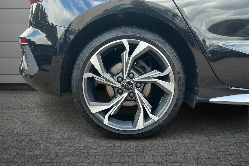 Audi A3 1.0 Tfsi 30 S Line Sportback S Tronic Black #5