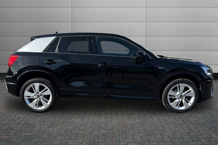 Audi Q2 1.5 Tfsi Cod 35 S Line Suv S Tronic 15 Black #4