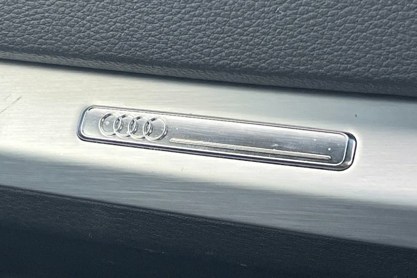 Audi Q2 Sport 30 Tfsi 110 Ps 6-Speed Grey #17
