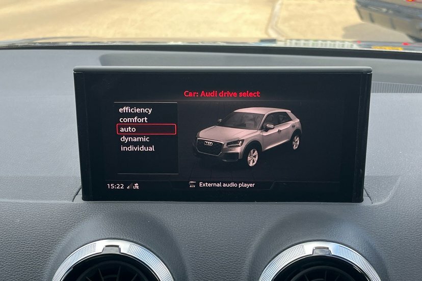 Audi Q2 Sport 30 Tfsi 110 Ps 6-Speed Grey #19