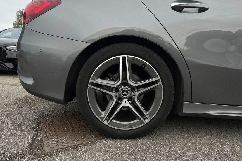 Mercedes-Benz A Class A180 Amg Line Premium Silver #3