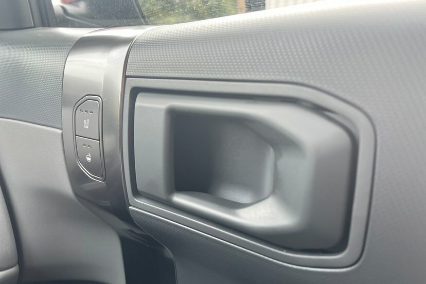 Kia EV3 81.4Kwh Air Suv 201 Bhp White #26