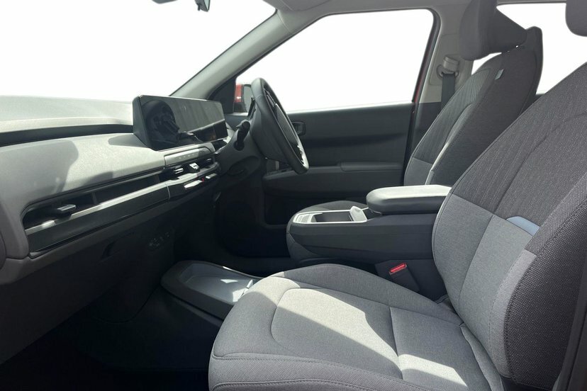 Kia EV3 81.4Kwh Air Suv 201 Bhp White #2