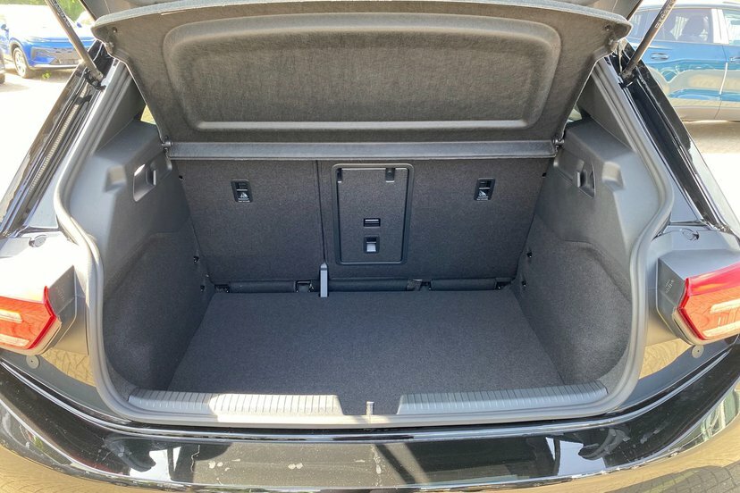 Volkswagen ID.3 Pro 59Kwh Match Hatchback Green #12