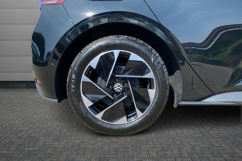 Volkswagen ID.3 Pro 59Kwh Match Hatchback 204 P Black #5