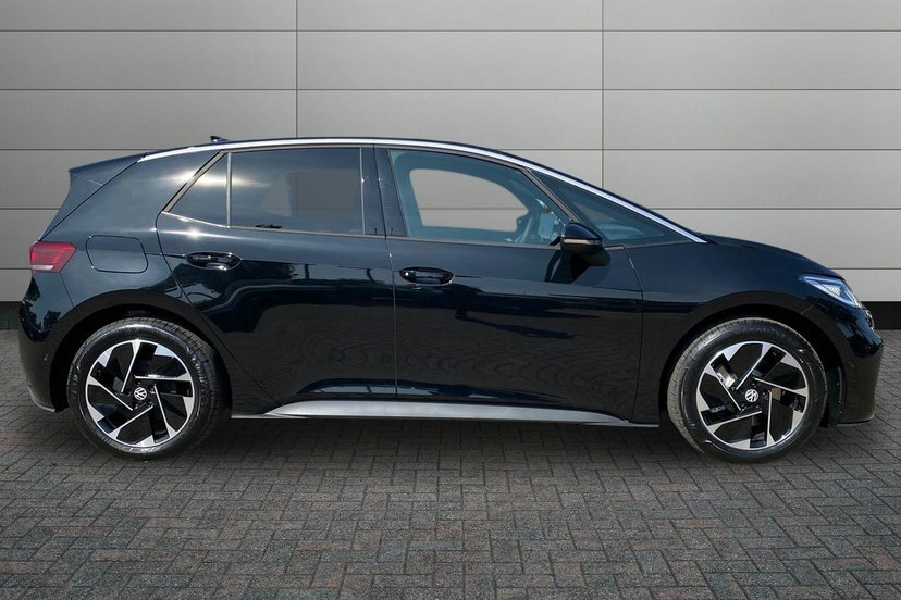 Volkswagen ID.3 Pro 59Kwh Match Hatchback 204 P Black #4