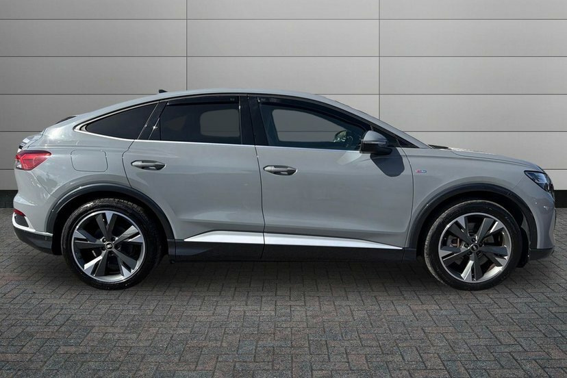 Audi Q4 E Tron 40 S Line Sportback 82Kwh 204 P Grey #4