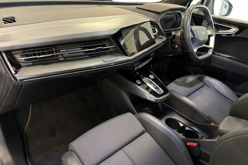 Audi Q4 E Tron 40 S Line Sportback 82Kwh 204 P Grey #2