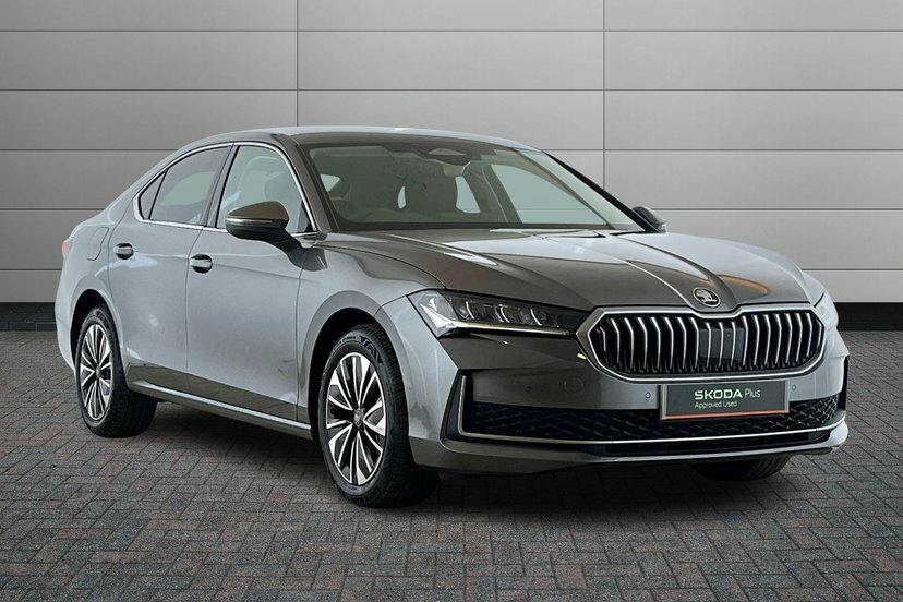 Skoda Superb 2.0 Tdi Se Technology Hatchback Dsg 15 Grey