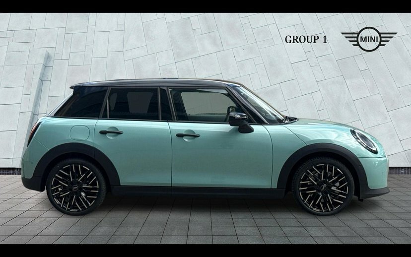 Mini Hatch Cooper C Green #3
