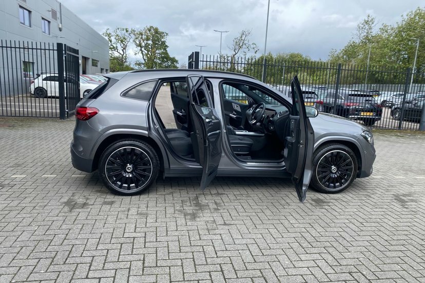 Mercedes-Benz GLA Class 1.3L Amg Line Grey #36