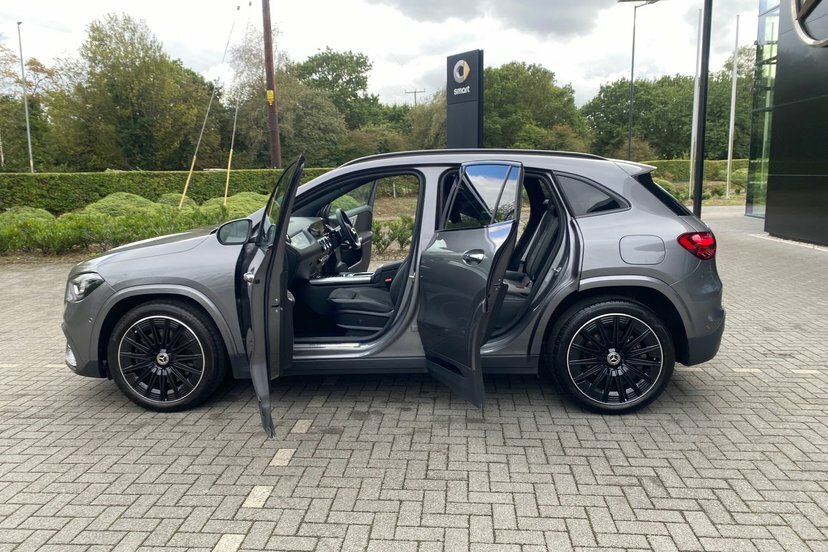 Mercedes-Benz GLA Class 1.3L Amg Line Grey #34