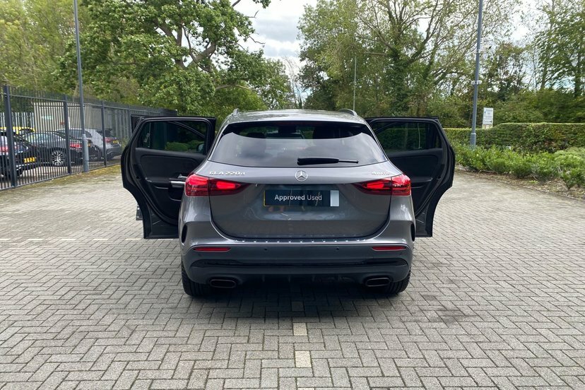 Mercedes-Benz GLA Class 1.3L Amg Line Grey #35