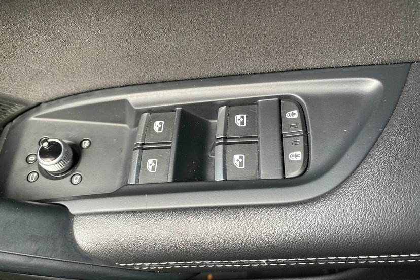 Audi Q5 40 Tdi Quattro Edition 1 S Tronic Black #23