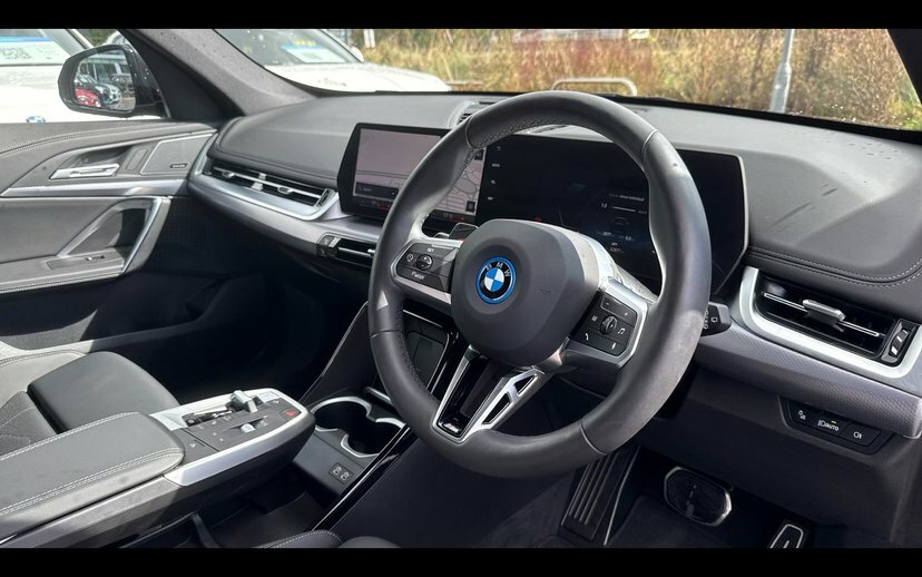 BMW iX1 30 66.5Kwh Shadow Edition Suv Xd Black #6