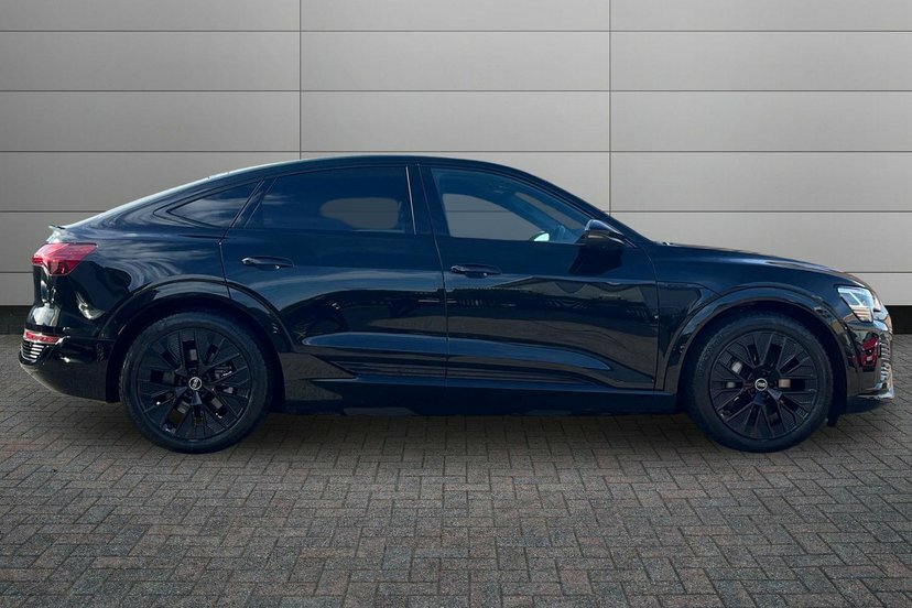 Audi Q8 e tron 55 Black Edition Sportback Quatt Black #4