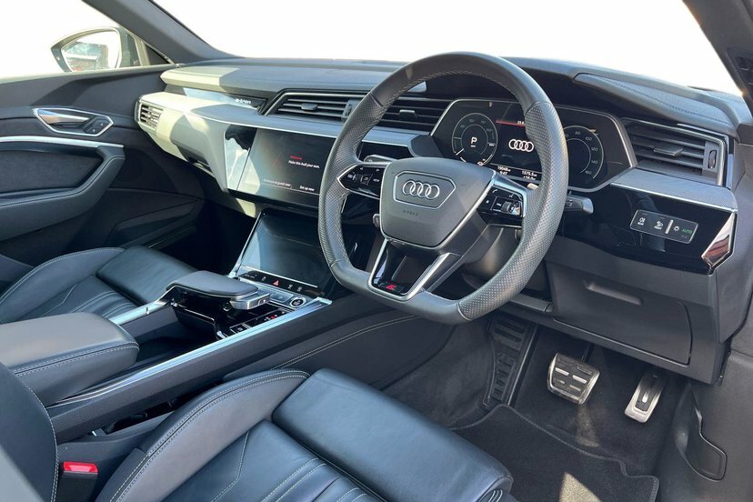 Audi Q8 e tron 55 Black Edition Sportback Quatt Black #6
