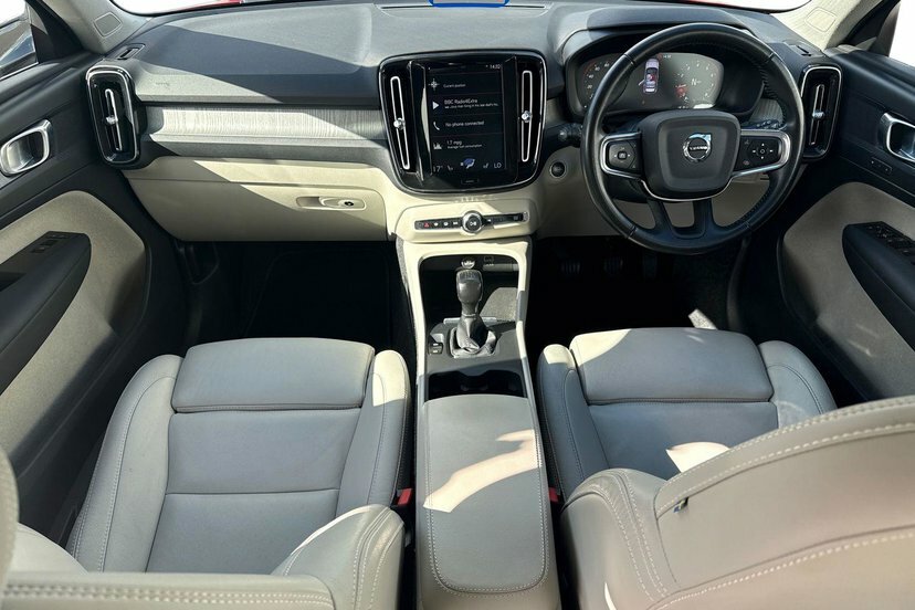 Volvo XC40 1.5 T3 Inscription Pro Suv 163 Red #6