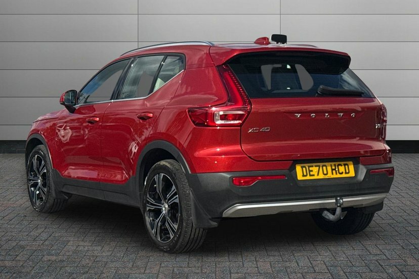 Volvo XC40 1.5 T3 Inscription Pro Suv 163 Red #3