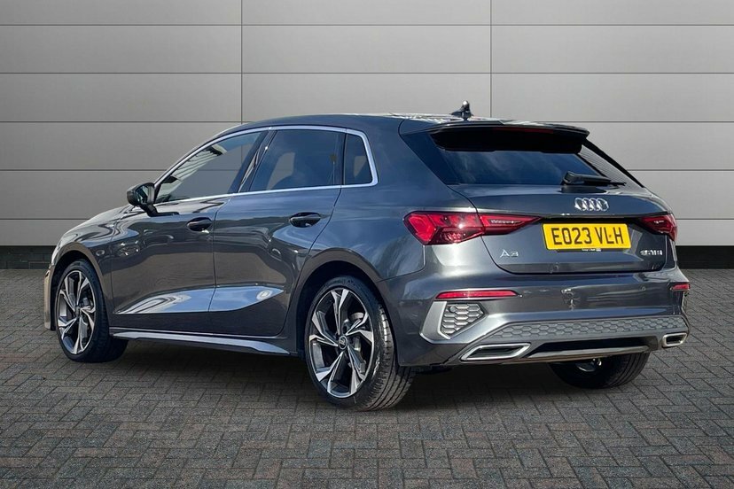 Audi A3 1.5 Tfsi 35 S Line Sportback S Tronic Grey #3