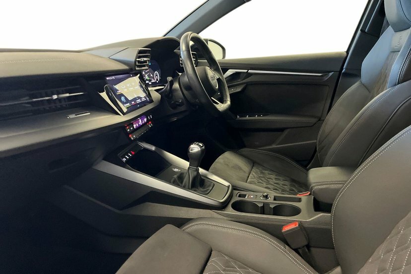 Audi A3 1.5 Tfsi 35 Edition 1 Sportback Grey #2