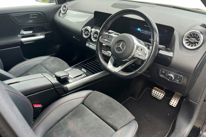 Mercedes-Benz GLA Class 1.3 Gla200 Amg Line Executive Suv 7G- Black #5