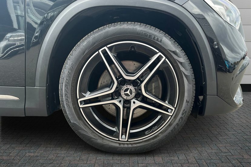 Mercedes-Benz GLA Class 1.3 Gla200 Amg Line Executive Suv 7G- Black #4