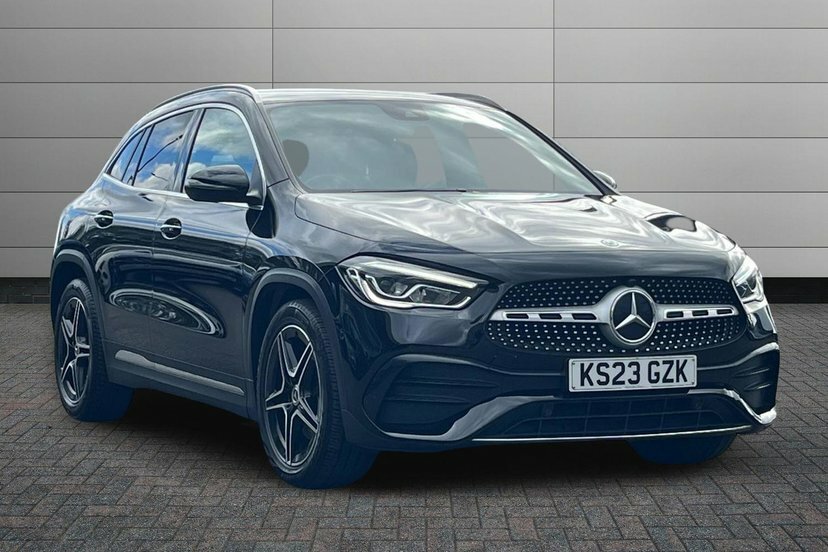 Mercedes-Benz GLA Class 1.3 Gla200 Amg Line Executive Suv 7G- Black