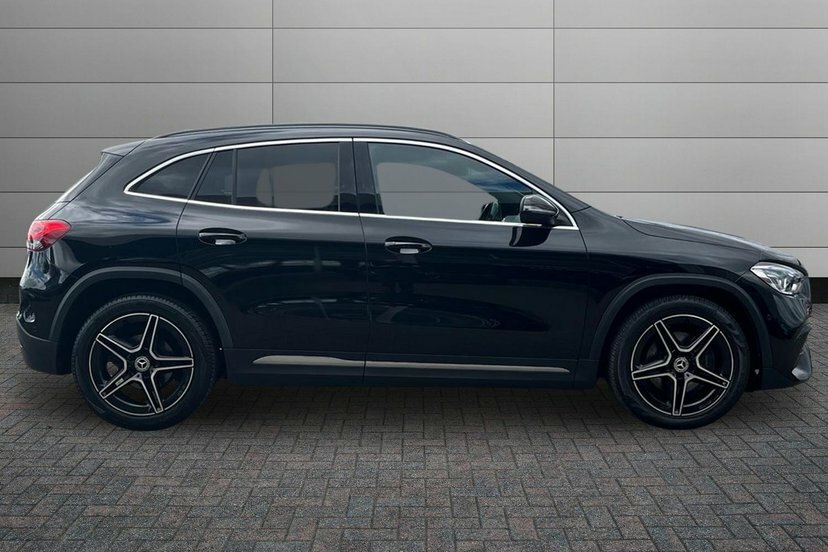 Mercedes-Benz GLA Class 1.3 Gla200 Amg Line Executive Suv 7G- Black #3