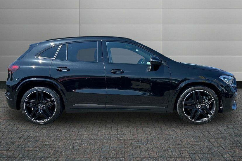 Mercedes-Benz GLA Class 2.0 Gla35 Amg Premium Suv 8G-dct 4Mat Black #3
