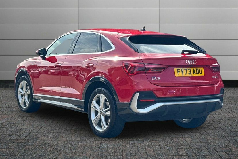 Audi Q3 1.5 Tfsi Cod 35 S Line Sportback Red #3