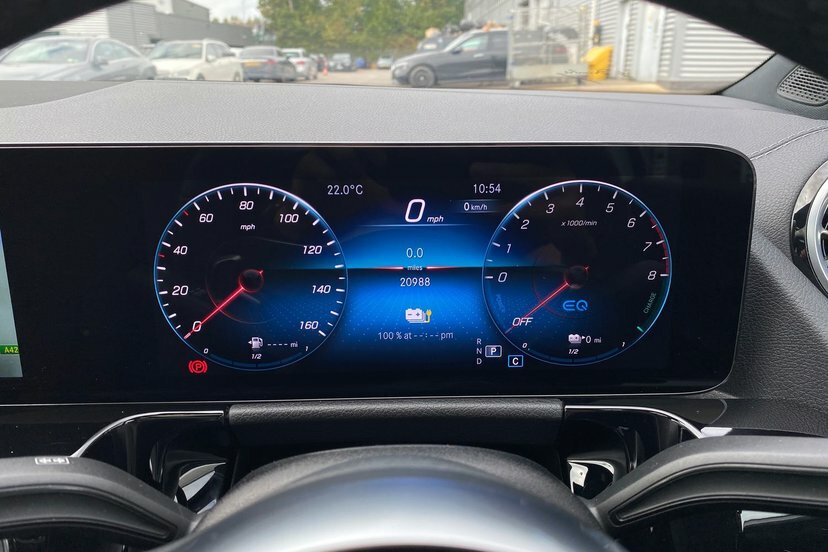 Mercedes-Benz GLA Class Gla250e 15.6Kwh Exclusive Edition Premium Plus S White #6