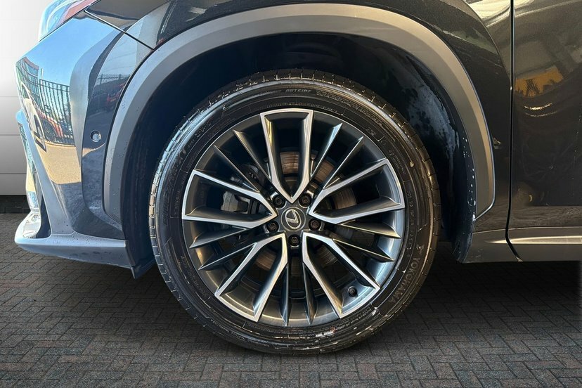Lexus NX 2.5 450H 18.1Kwh Takumi Suv Plug-in Hy Black #5