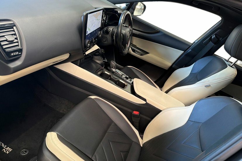 Lexus NX 2.5 450H 18.1Kwh Takumi Suv Plug-in Hy Black #2