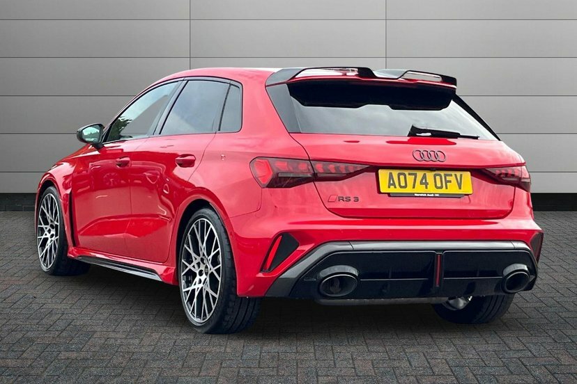 Audi RS3 2.5 Tfsi Carbon Black Sportback S Tronic Quattro E Black #3