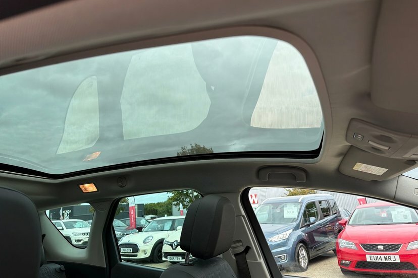 Vauxhall Meriva 1.4 Life 99 Bhp White #27
