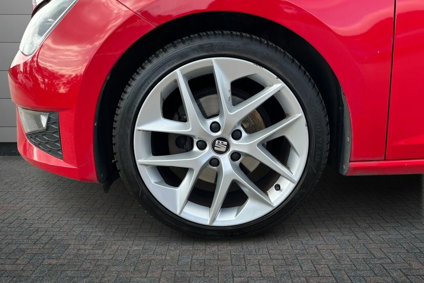 Seat Leon 1.4 Tsi Act Fr Sport Coupe 150 Red #4