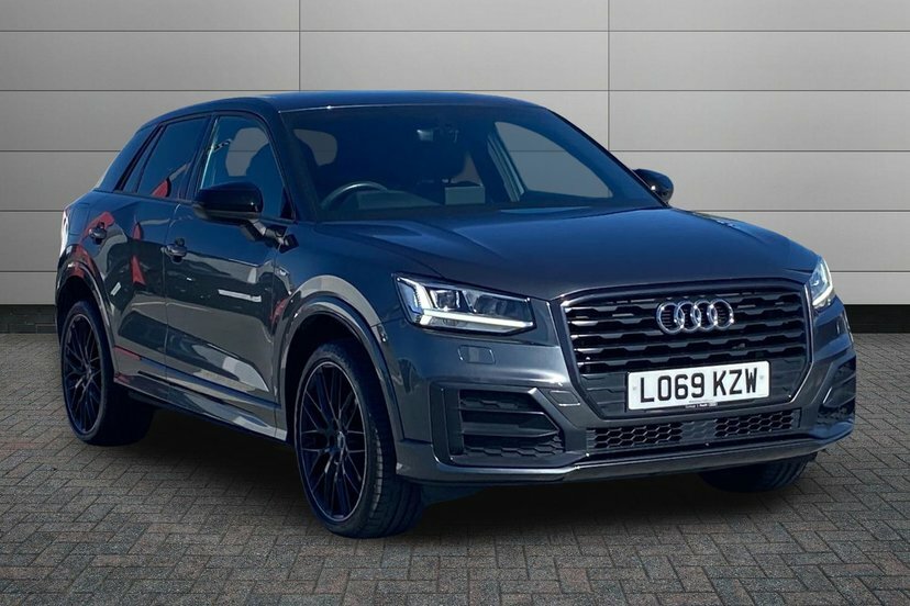 Audi Q2 1.5 Tfsi Cod 35 Black Edition Suv Manua Grey