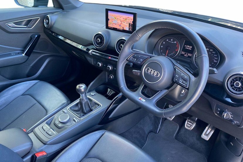 Audi Q2 1.5 Tfsi Cod 35 Black Edition Suv Manua Grey #6