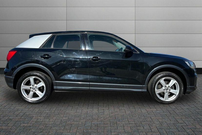 Audi Q2 1.6 Tdi 30 Sport Suv S Tronic 116 Ps Black #4