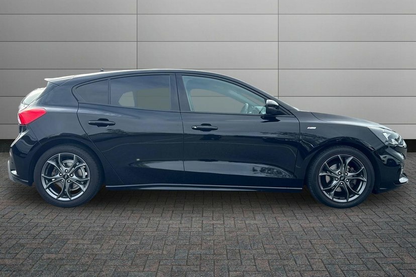 Ford Focus 1.0T Ecoboost St-line Hatchback 1 Black #4