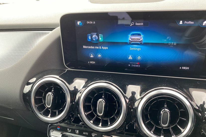 Mercedes-Benz B Class B200d Sport Premium Blue #52