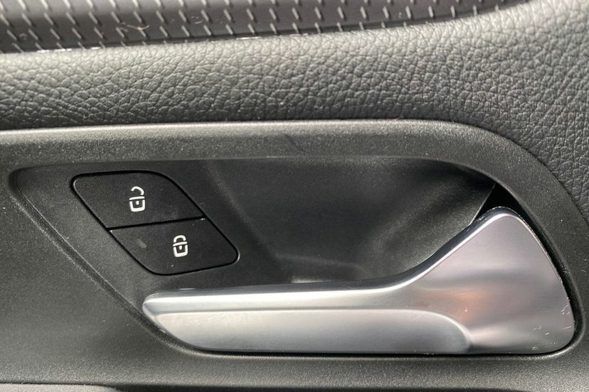 Mercedes-Benz B Class B200d Sport Premium Blue #37