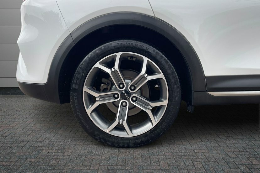 Kia Xceed 1.5 T-gdi 3 Suv 158 Bhp White #5