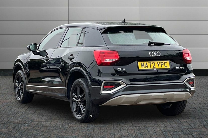 Audi Q2 1.5 Tfsi Cod 35 Sport Suv 150 P Black #3